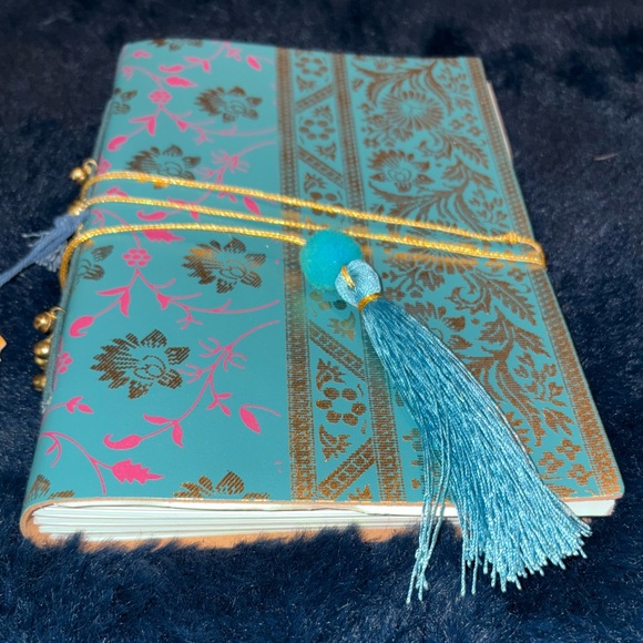 NWT- Green and Gold Floral Journal with gold beads and tassel💙 - Picture 2 of 10